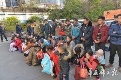 <b>四川警方抓获78名人贩子 解救15名婴幼儿</b>