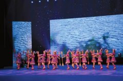 <b>宜宾：农民自编自演 舞台上＂秀幸福＂</b>