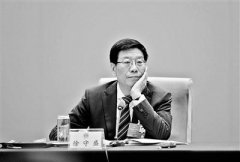 <b>湖南省委书记：公务员吸毒事件“正在严肃处理”</b>