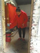 <b>宜宾“最美保姆” 收养两孤女无畏生活艰辛(图)</b>