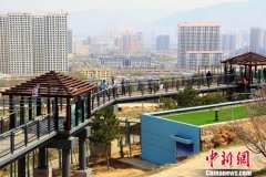 <b>西北地区首个猛兽观光栈道开始运营(图)</b>