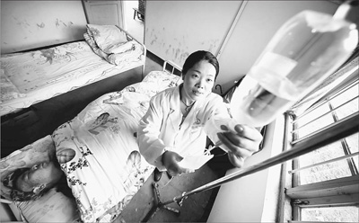 <b>“高盖”上的90后村医</b>