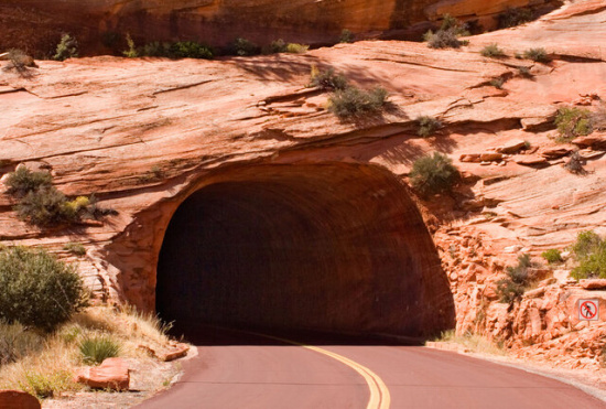 世界奇特隧道 中国就独占其二！