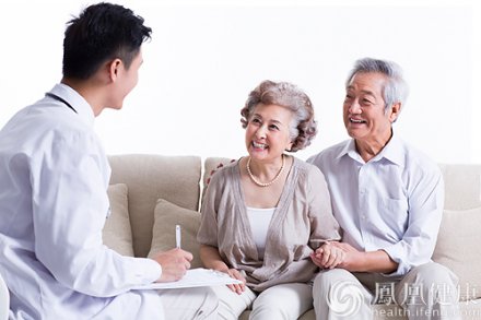 <b>人社部：异地就医将不用“跑腿”报销</b>