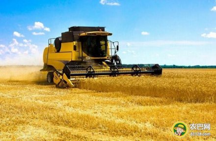 <b>农机消费金融要发展需要打好“组合拳” 再添一把柴</b>