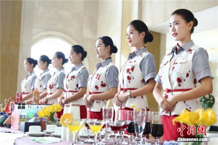 <b>四川一高校“五星级”新生接待又升级</b>