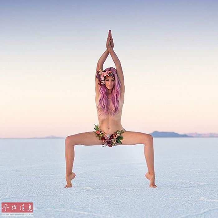 柔韧之美:女子通过练瑜伽走出心理阴影