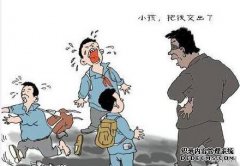 男子自称没钱吃饭抢小学生318元获刑超10年