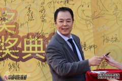 张铁林判赔私生女抚养费 又被索儿抚养权