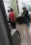 四川：学生打老师, 挨打的老师却躲过更大的一“劫”?