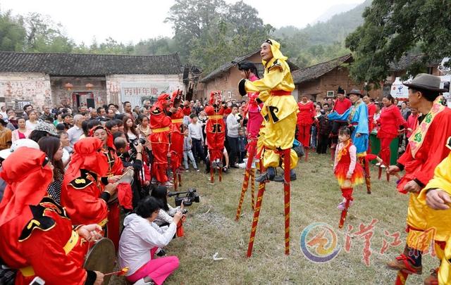 麻城河乡村艺展开展 艺术可以激活古村落吗？