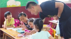 湖南一师：1个优秀教师，325个家庭扶贫希望