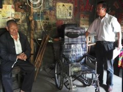 山东新泰政协委员靳同臣：情定三农一辈子