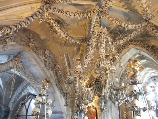 捷克：人骨教堂