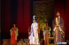 刘晓庆主演历史话剧《武则天》登陆四川泸州大剧院