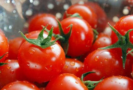 点击图片进入下一页 这六种食物让你的眼睛亮起来