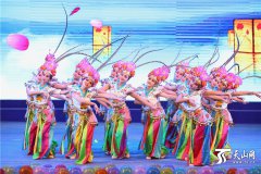 <b>新疆若羌县“百姓春晚”打造本土文化品牌</b>