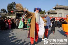 安徽谯城：张灯结彩喜过文化年