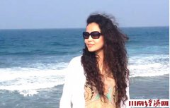 四川泸州：古蔺美女王艳梅用心 《为海南停留》