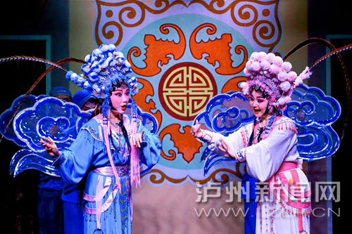 川剧
《醉美
﹃泸州河﹄ 》 。