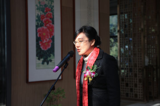 环球旅游小姐助力赵军牡丹艺术馆丫山开幕