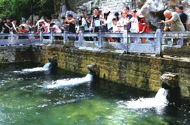 各县区借传统佳节搭台“唱戏” 自驾游乡村游持续火爆