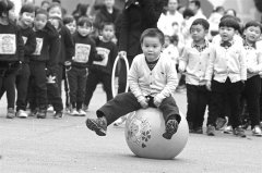 <b>浙江温州：119个乡镇仅59个有公办幼儿园 如何补“短板”</b>