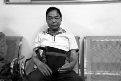 <b>陕西宁强：55岁的乡村教师刘朝东:身患尿毒症仍坚持上课</b>