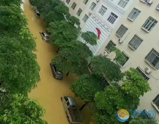 柳州暴雨袭击