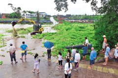 <b>四川内江：5日晚至6日白天普降暴雨 58个乡镇（街道）6.22万人受</b>