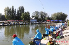 <b>新疆：乡村旅游发展红火 鼓起昌吉农民“钱袋子”</b>