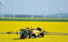 <b>农业行政审批改革：数据多“跑路” 群众少跑腿</b>