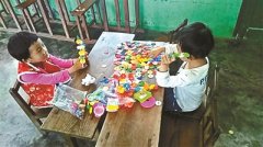 <b>福建一村小只剩2名老师2名学生 老师称会教下去</b>