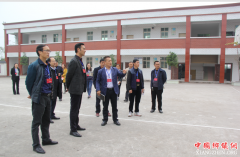 <b>石寨镇人大主席团专题调研石寨镇教育工作</b>