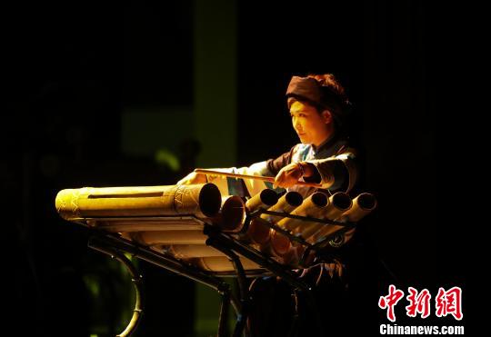 贵州黔西南乐舞《布依八音》贵阳上演