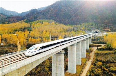 西成高铁全线拉通试验