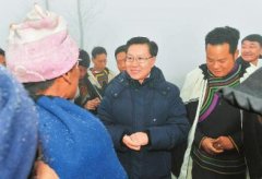 <b>坚决打赢深度贫困脱贫攻坚这场硬仗中的硬仗</b>