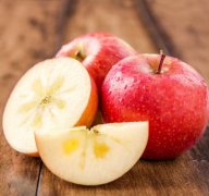 <b>新疆阿克苏果农成“网红” “双11”10万人网购85万公斤</b>