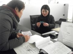 <b>山东郯城：“微笑”服务让健康扶贫者满意</b>