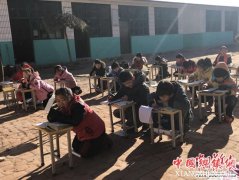 <b>河北曲阳多所乡村小学至今未供暖 学生跑步取暖</b>