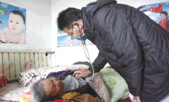 <b>广饶县开展“医疗保健村村行”服务留守村民</b>