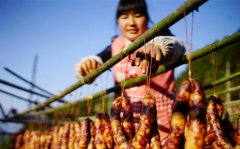 <b>冬至临近 腊味飘香</b>