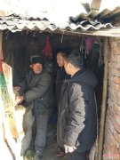 <b>安徽怀远：整村搬迁只剩一人  干部天天登门慰问</b>