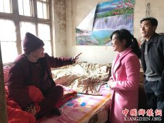 <b>山东莱西：扶贫女干部张旭扎根基层致力精准扶贫</b>