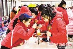 <b>首届重庆深度贫困乡镇中小学生科技冬令营开营</b>