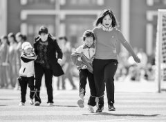 <b>孩子是否有权利选择自己的道路</b>