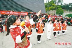<b>假日第五天 重庆都市旅游和古镇旅游人气旺</b>
