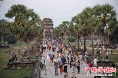 <b>吴哥窟6天吸引逾7万外国游客 中国人最多</b>