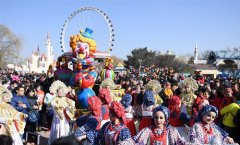 <b>北京“洋庙会”感受异域风情</b>