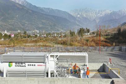 （头条，移动端）四川：攻坚克难 真抓实干才能梦想成真